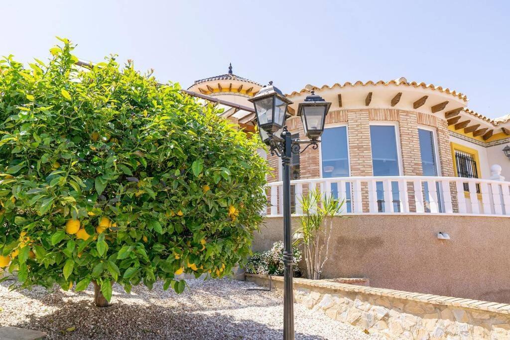 Casa Lilly-Rose, A Beautiful 3 Bedroom Detached Villa A Short Walk To The Villamartin Plaza & Golf Course Экстерьер фото