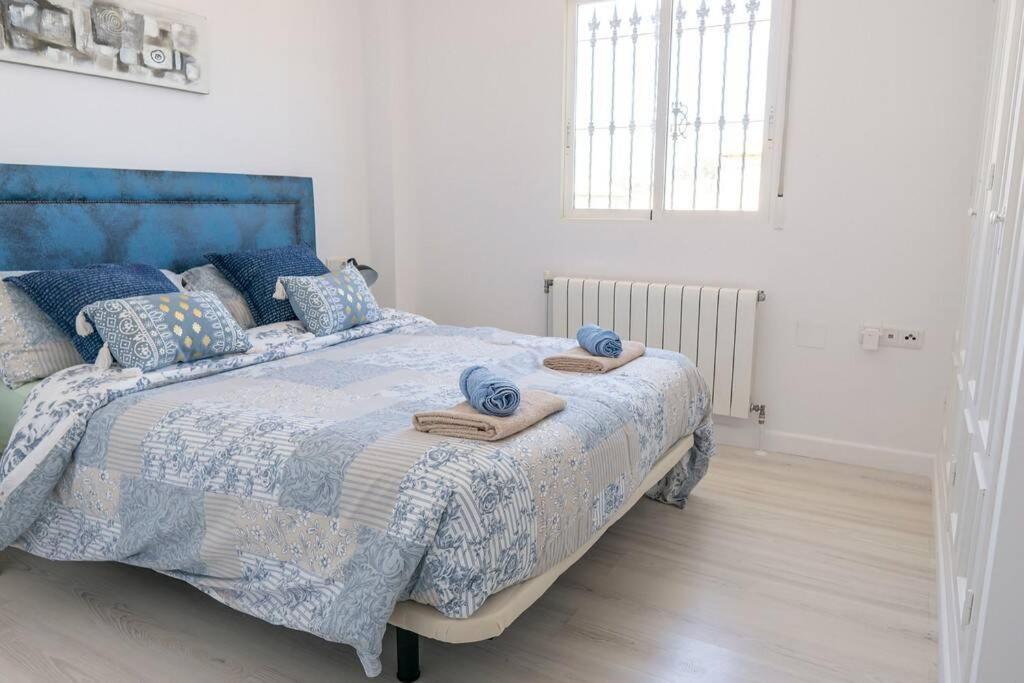 Casa Lilly-Rose, A Beautiful 3 Bedroom Detached Villa A Short Walk To The Villamartin Plaza & Golf Course Экстерьер фото